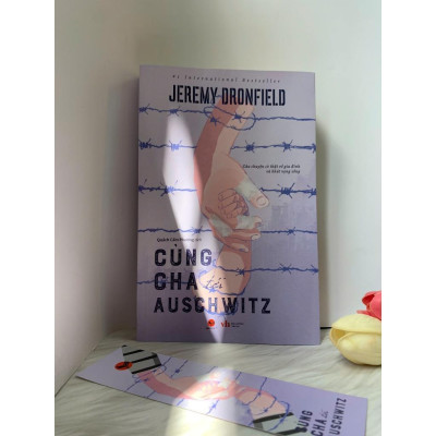 Sách - Cùng Cha Tới Auschwitz - Jeremy Dronfield - Bách Việt