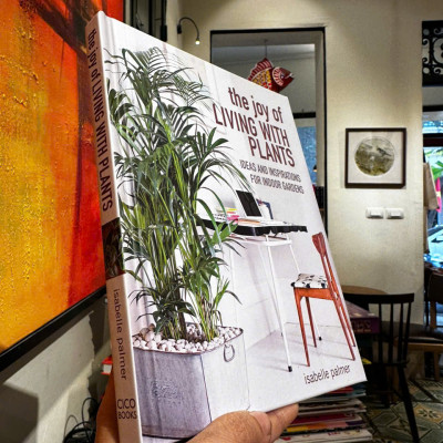Sách - The Joy of Living with Plants: Ideas and inspirations for indoor gardens by Isabelle Palmer - Sách tiếng anh