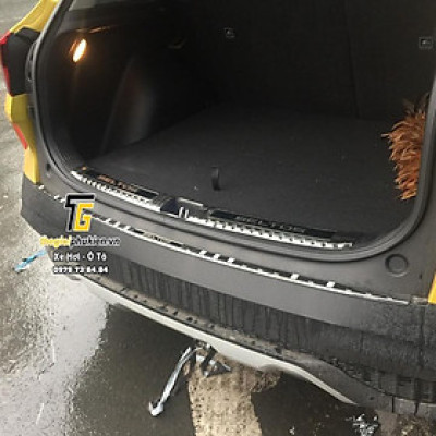 BỘ SẢN PHẨM Nẹp bước chân và ốp chống trầy cốp Kia Seltos - Mẫu Titan