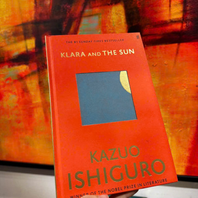 Sách - Klara and the Sun by Kazuo Ishiguro - Tác giả đạt giải Nobel, Tiểu thuyết tiếng Anh, Sách đoạt giải, sách nhập khẩu, Bìa Cứng