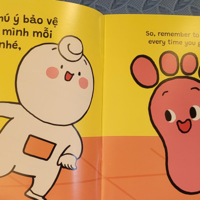 Sách Ehon Miu Bé Nhỏ Phần 4 Song Ngữ - Miu Bé Nhỏ Đừng Đi Chân Đất Nhé