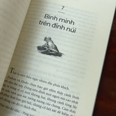 PING GIẢI CỨU VƯỜN ĐỊA ĐÀNG - Stuart Avery Gold - First New – bìa mềm