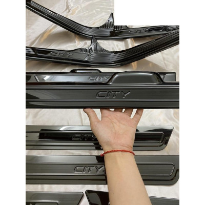 Ốp bậc cửa , nẹp bước chân Honda City 2021-2022 cao cấp -mẫu Titan 8 chi tiết