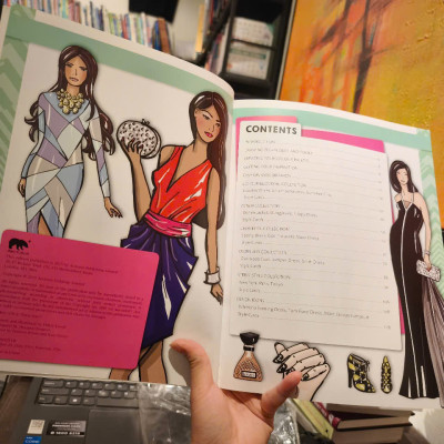 Sách - Drawing Fashion: Creating a Collection by Hilary Lovell - Fashion