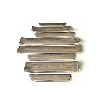 ỐP NẸP BƯỚC CHÂN NGOÀI INOX DÀNH CHO XE TOYOTA FORTUNER