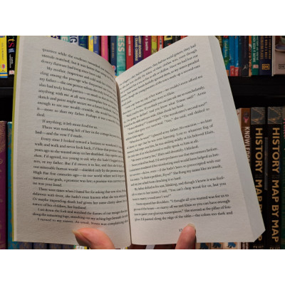 Sách - A Court of Thorns and Roses by Sarah J. Maas - Sách Ngoại văn - English Book - Nhập khẩu UK