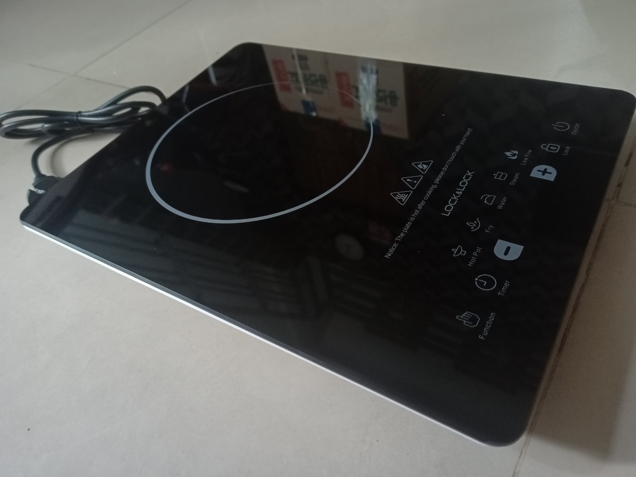 Bếp điện từ Lock&Lock Induction Cooker EJI311 220-240V, 50/60Hz, 1500W - Hàng chính hãng