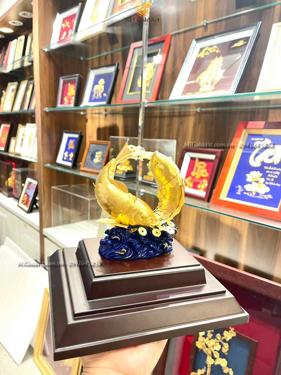 Tượng Đôi Cá Chép Dát Vàng 24K( 24x18x13 cm) MT Gold Art- Hàng chính hãng, trang trí nhà cửa, phòng làm việc, quà tặng sếp, đối tác, khách hàng, tân gia, khai trương