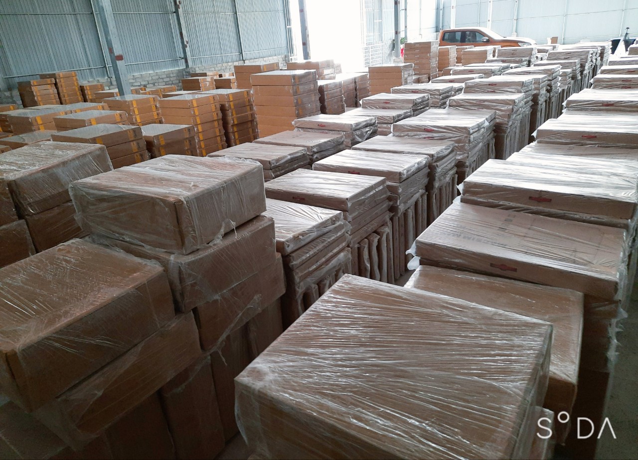 Bọc vô lăng cao cấp Macsim L202 màu đen chất liệu da thật - Khâu tay 100% size M