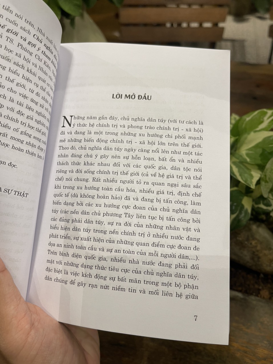 CHỦ NGHĨA DÂN TÚY TRONG ĐỜI SỐNG CHÍNH TRỊ THẾ GIỚI – Phùng Chí Kiên, Nguyễn & Văn Nhu - Nxb Chính trị Quốc gia sự thật – bìa mềm