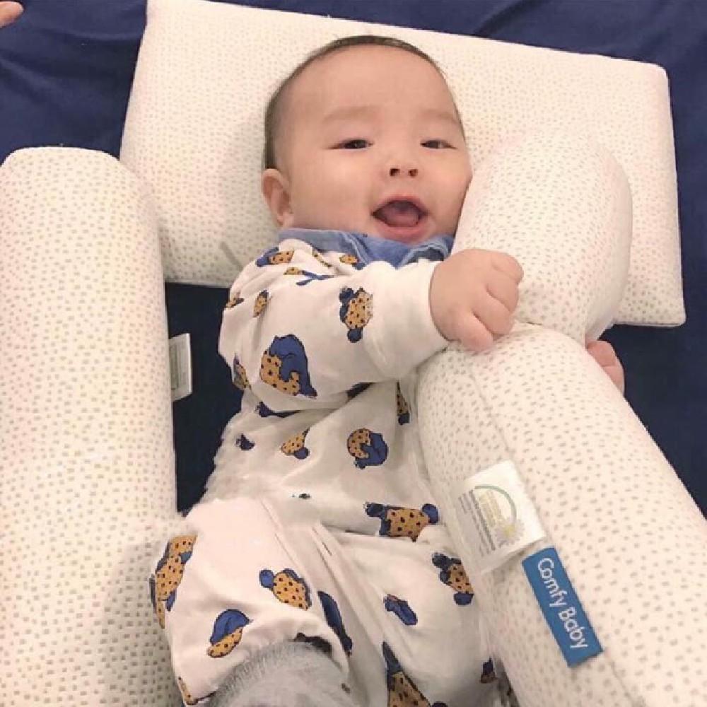 Gối chặn cho bé vải sợi tre bamboo kháng khuẩn cho bé Comfybaby CFN02