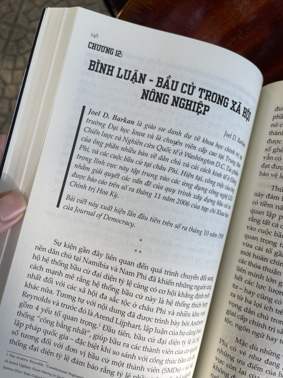 CÁC HỆ THỐNG BẦU CỬ TRÊN THẾ GIỚI - Larry Diamond & Marc F.Plattner đồng biên tập - Nhóm dịch Book Hunter – Lê Duy Nam hiệu đính – Book hunter – Lyceum –NXB Đà Nẵng
