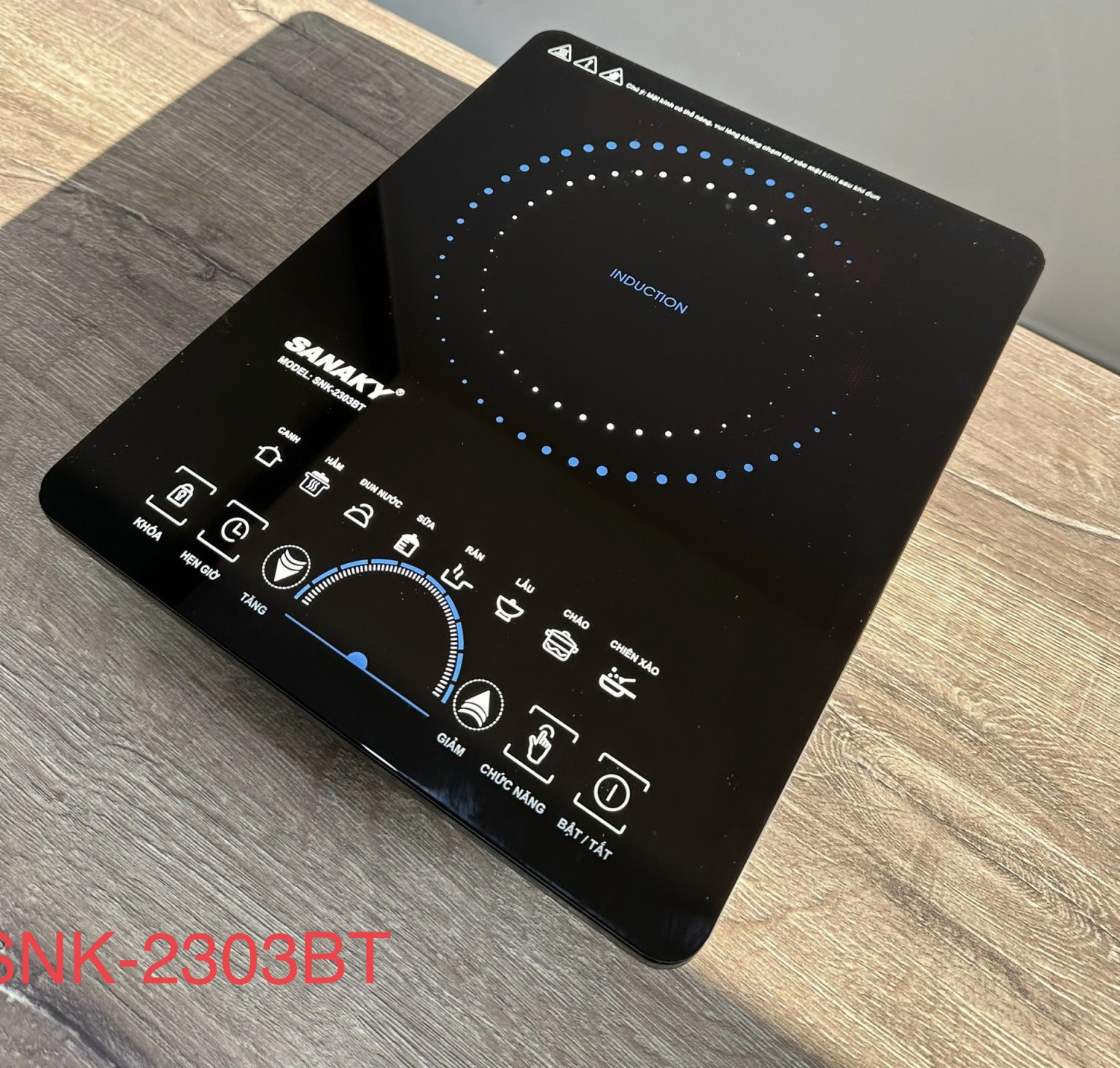 Bếp từ đơn Sanaky SNK-2303BT- Hàng chính hãng