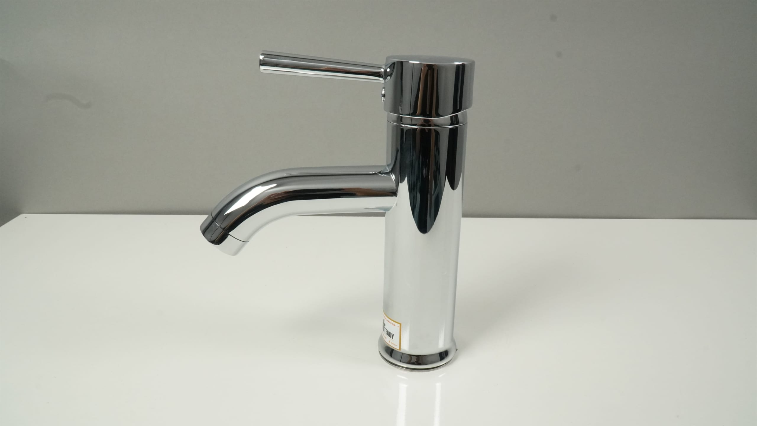 Vòi lavabo nóng lạnh đồng mạ crom niken Juno sofa Teady VCT- 111A