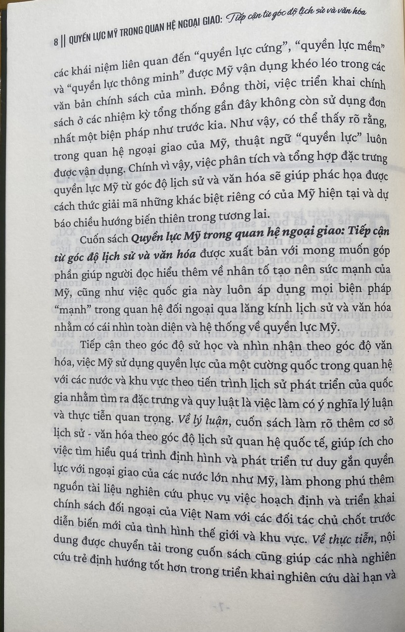 Quyền lực Mỹ trong quan hệ ngoại giao tiếp cận từ góc độ lịch sự và văn hóa (Sách chuyên khảo)