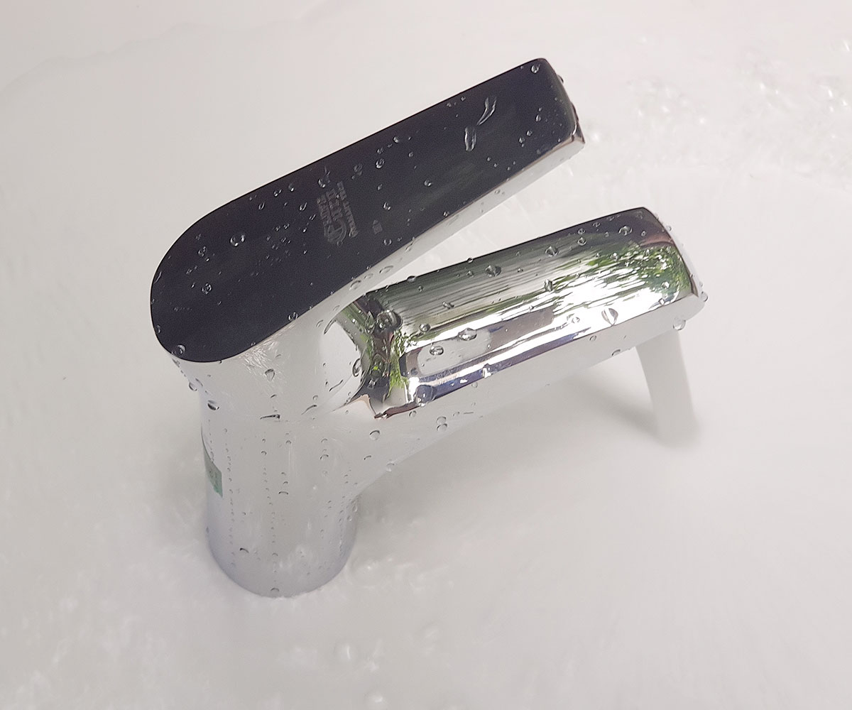 Vòi lavabo nóng lạnh Eurolife EL-3002 (Trắng bạc)