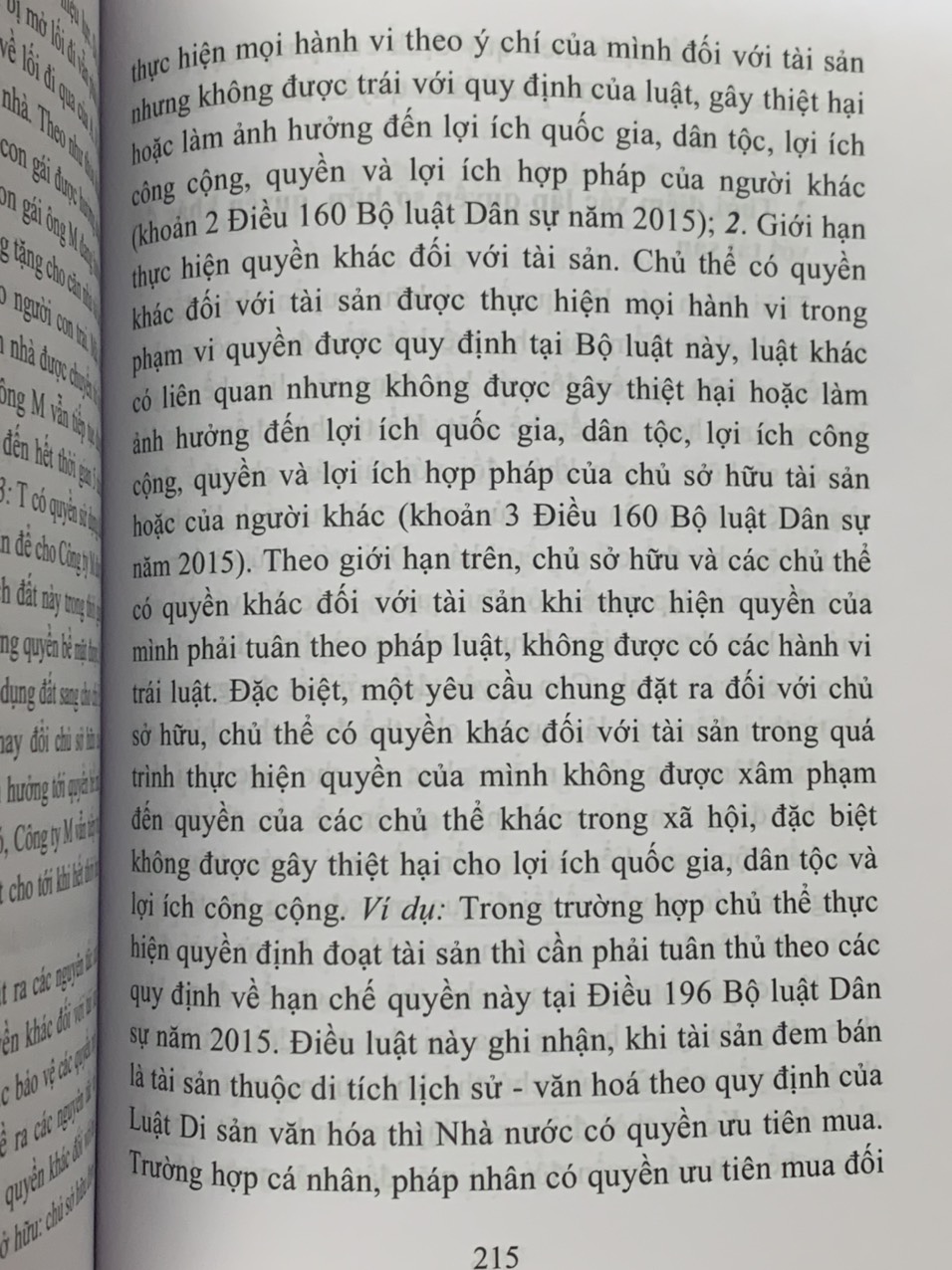 Tài Sản Và Vật Quyền - Sách Chuyên Khảo