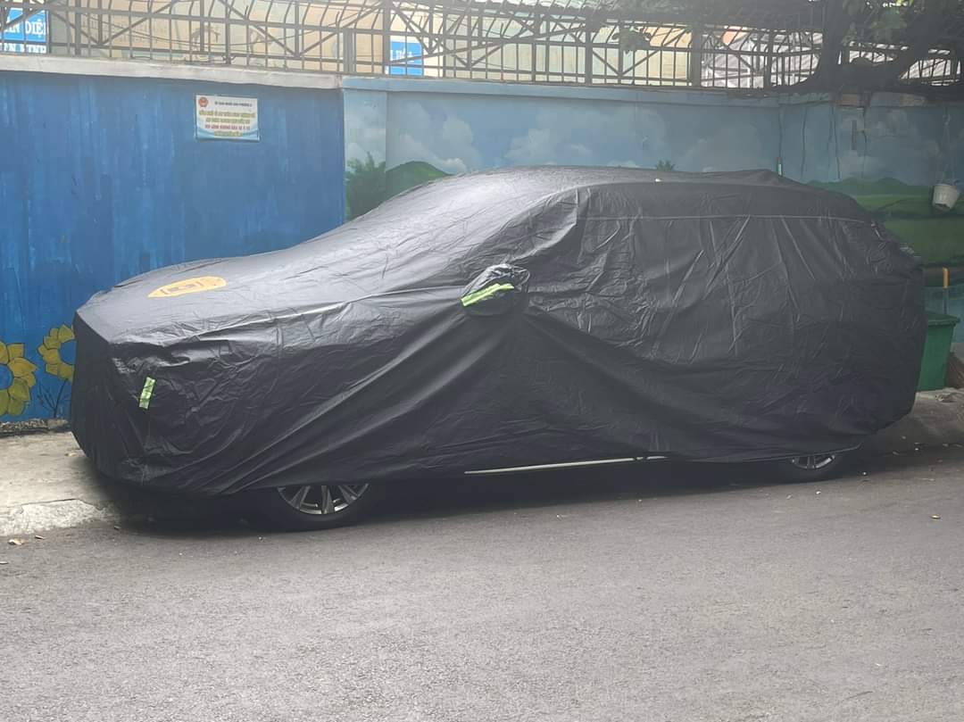 Bạt phủ ô tô Volvo V40 chất liệu Polyester - màu đen cao cấp MACSIM màu đen - sử dụng trong nhà và ngoài trời