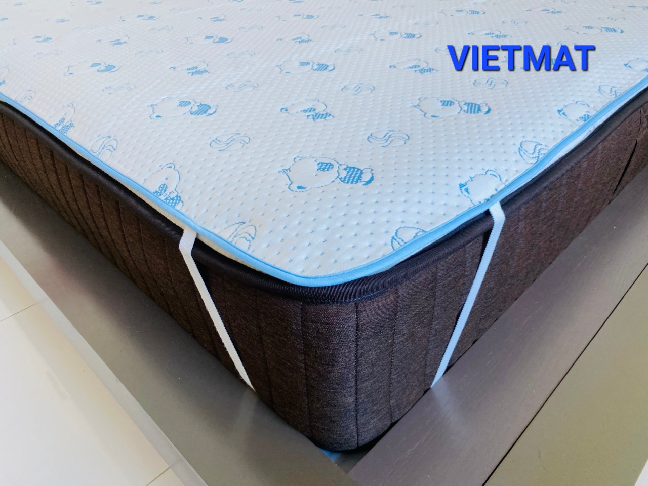 Combo 2 Tấm Lót Chống Thấm VIETMAT Màu Xanh (Size 180 x 200 cm)