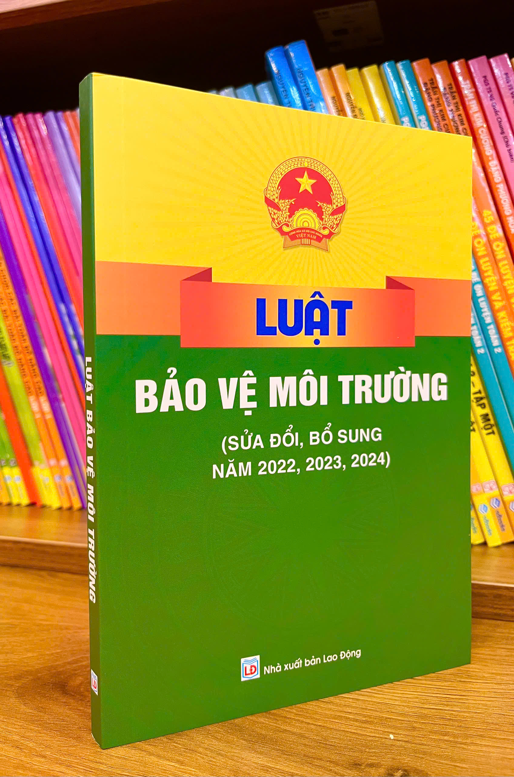 Sách - Luật bảo vệ môi trường năm 2022, 2023, 2024 - ndbooks