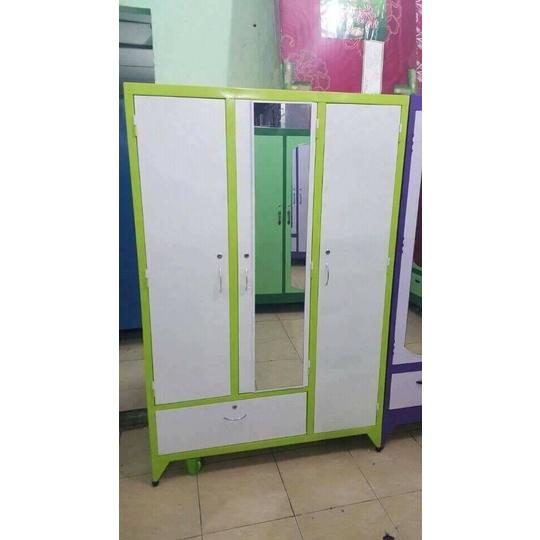 Tủ sắt quần áo dày sơn tĩnh điện 3 cửa 1m2 - 1m8 – TSDT09