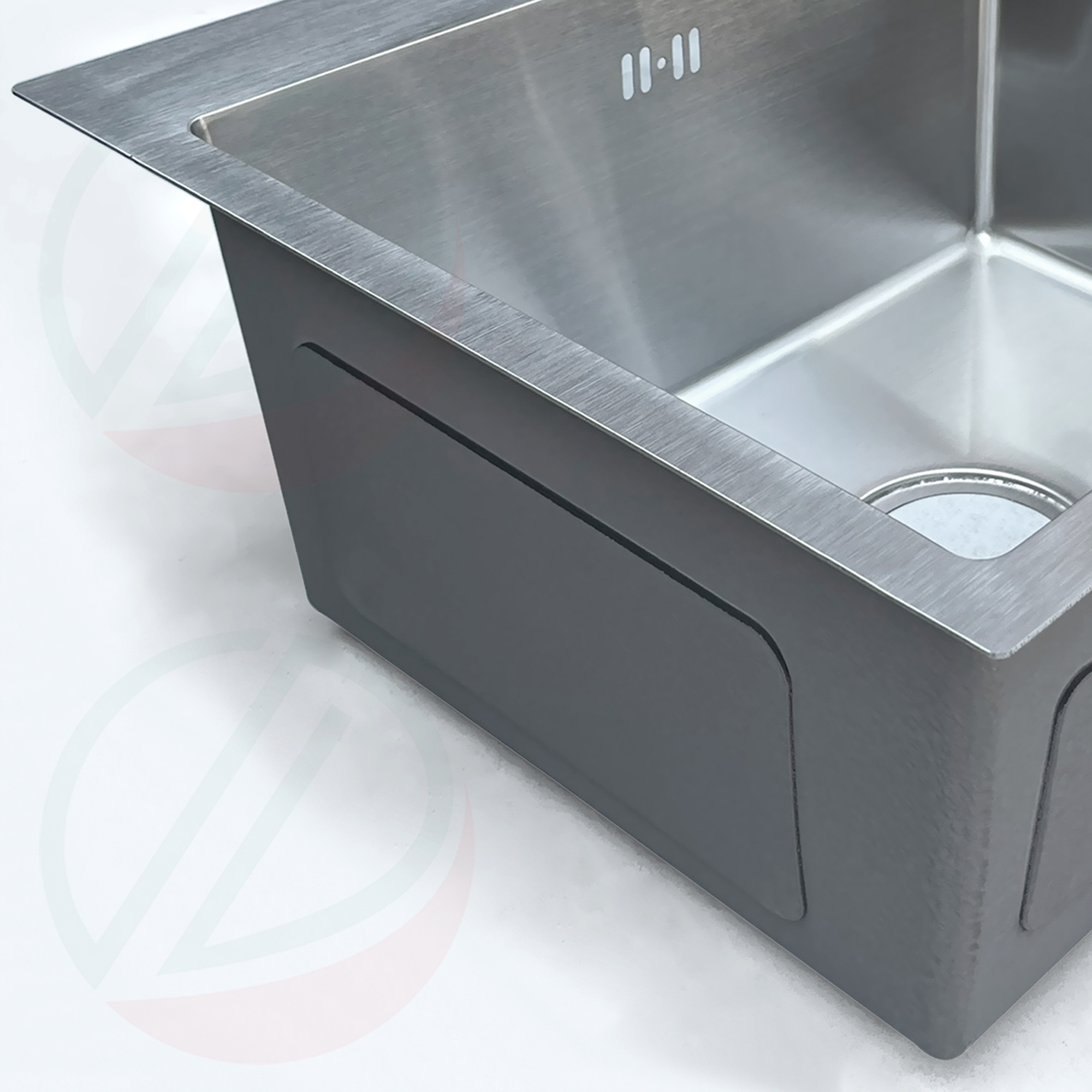 Bộ Chậu Rửa Chén Bát Inox KAZTA Treo Tường Kèm Vòi Lạnh - Ngang 60cm Đủ bộ gồm Chậu, khung treo, xi phông, vòi