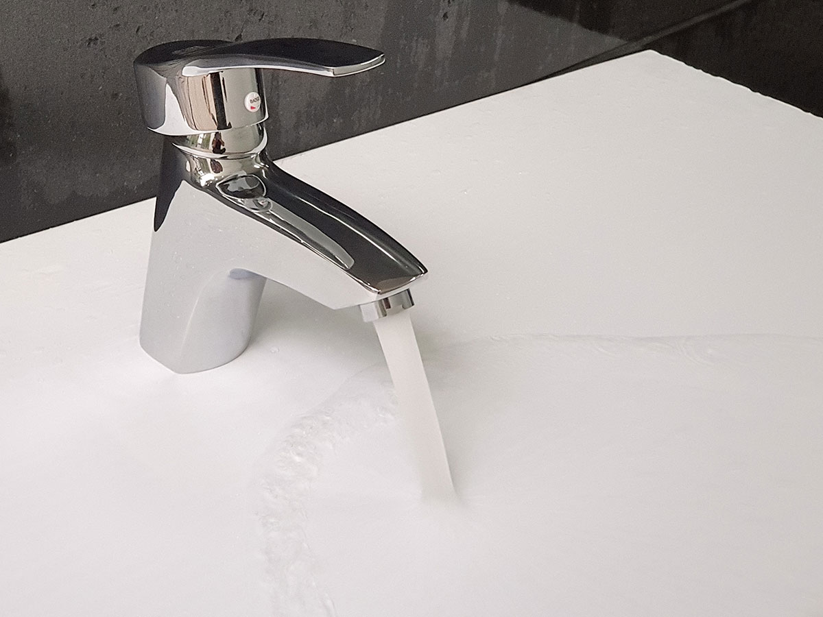 Vòi lavabo nóng lạnh Eurolife EL-4002 (Trắng bạc)