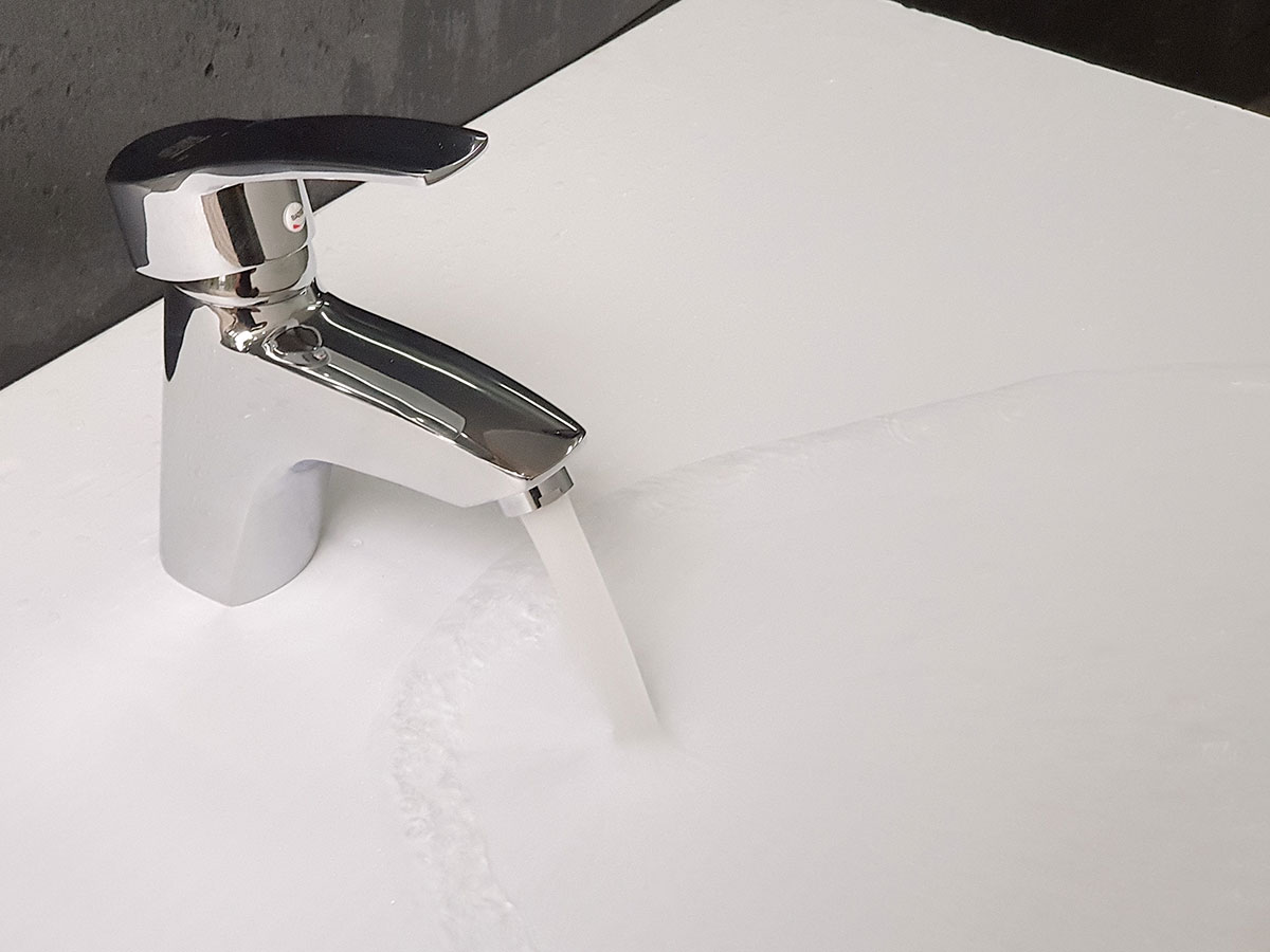 Vòi lavabo nóng lạnh Eurolife EL-4002 (Trắng bạc)