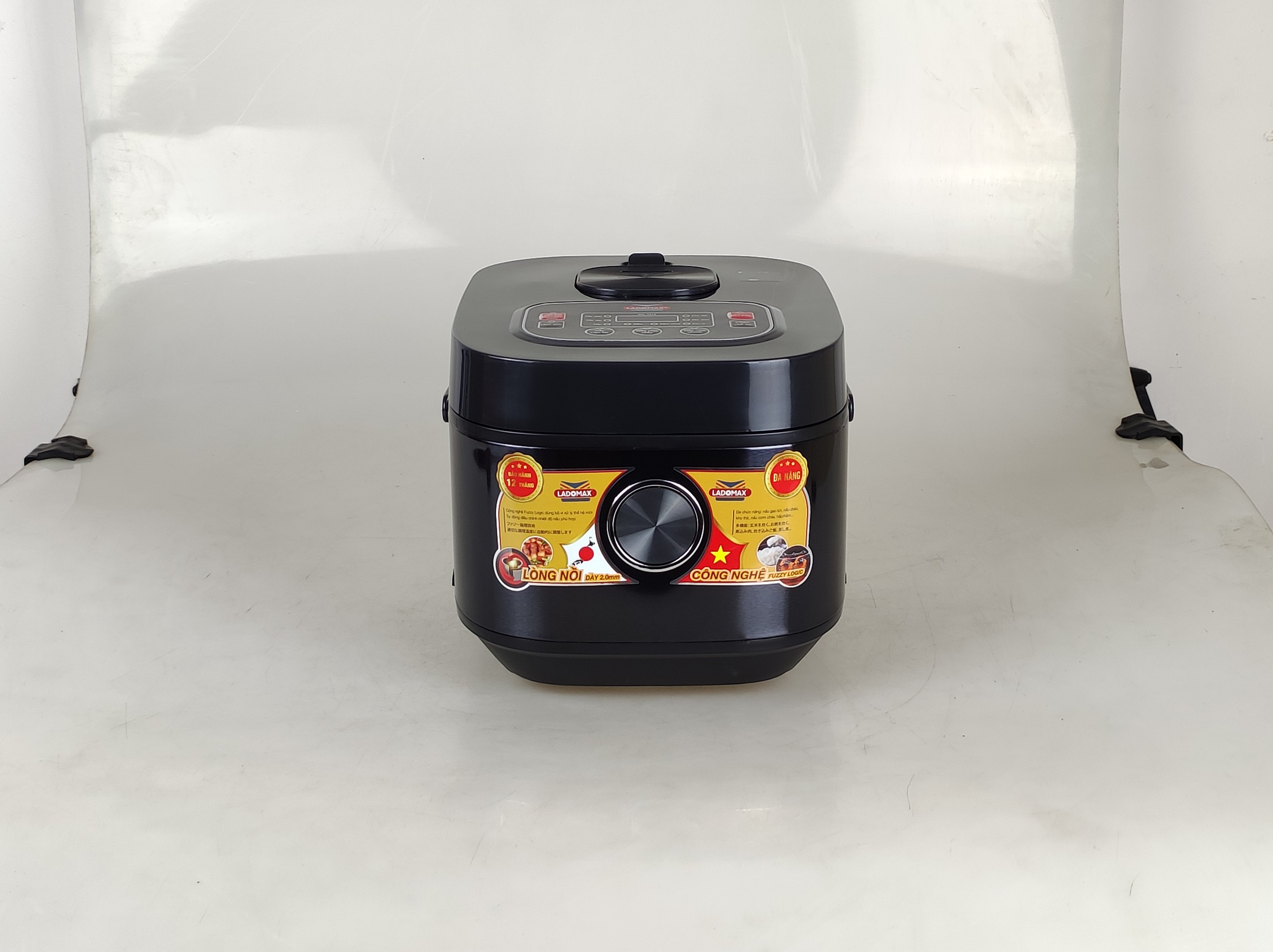 Nồi cơm điện tử lòng niêu 1.8L Ladomax màu đen, công suất 700W, tráng men chống dính-Hàng chính hãng