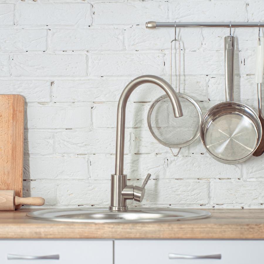 Vòi Rửa Chén Malloca K569-SN - 2 Nguồn Nóng Lạnh - Chất Liệu Inox 304 - Hàng Chính Hãng