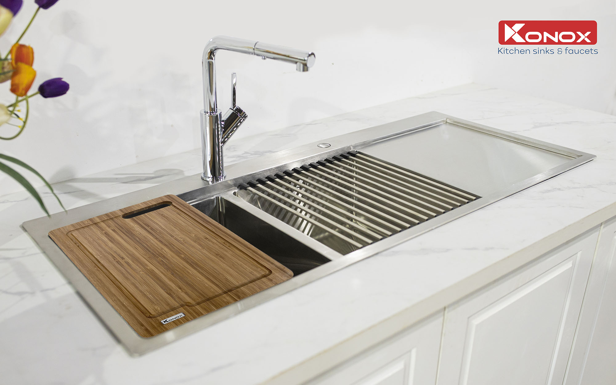 Vòi rửa bát rút dây Konox, Model Artan Grey, 6 phiên bản màu, Bề mặt mạ PVD 5 lớp cao cấp, Lõi đồng tiêu chuẩn CW617N, Linh kiện phụ trợ dòng chảy nhập khẩu châu Âu, Bảo hành chính hãng 5 năm, Hàng chính hãng