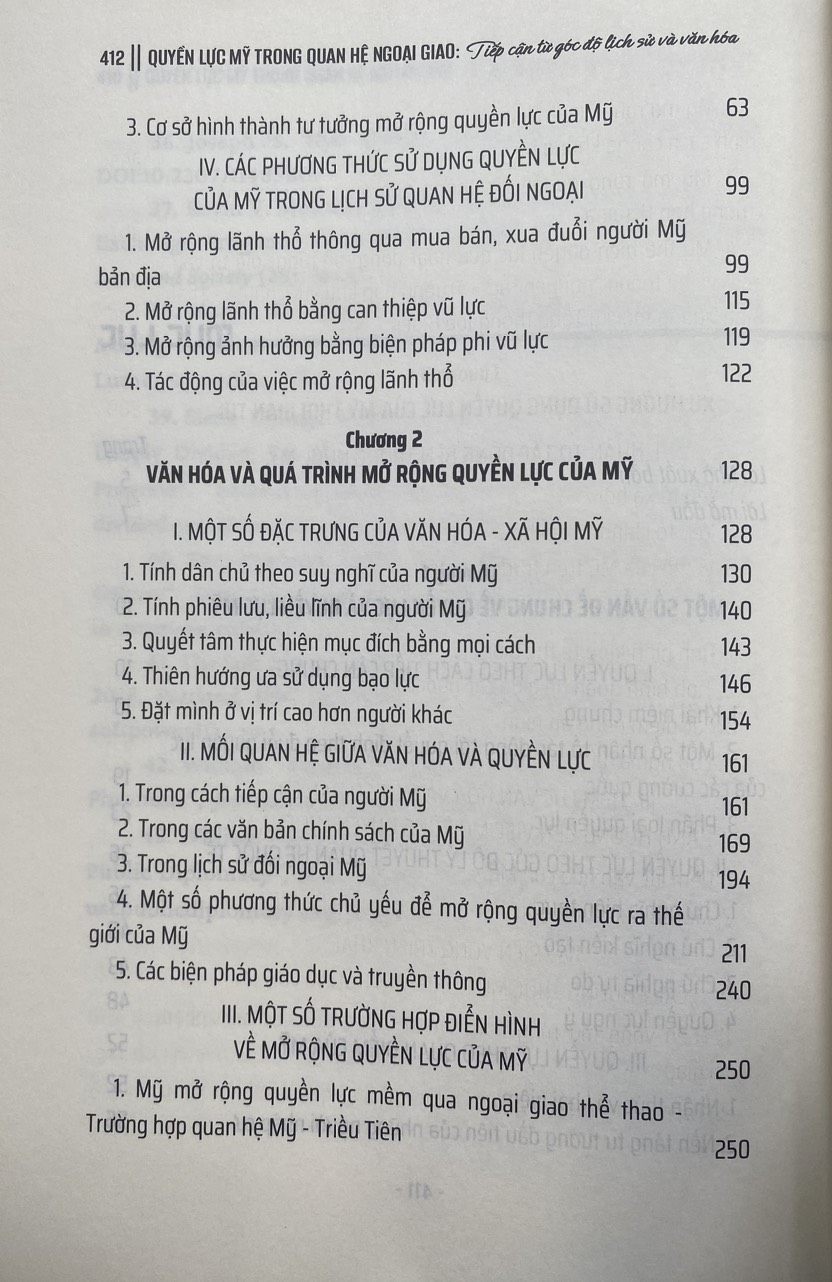 Quyền lực Mỹ trong quan hệ ngoại giao tiếp cận từ góc độ lịch sự và văn hóa (Sách chuyên khảo)