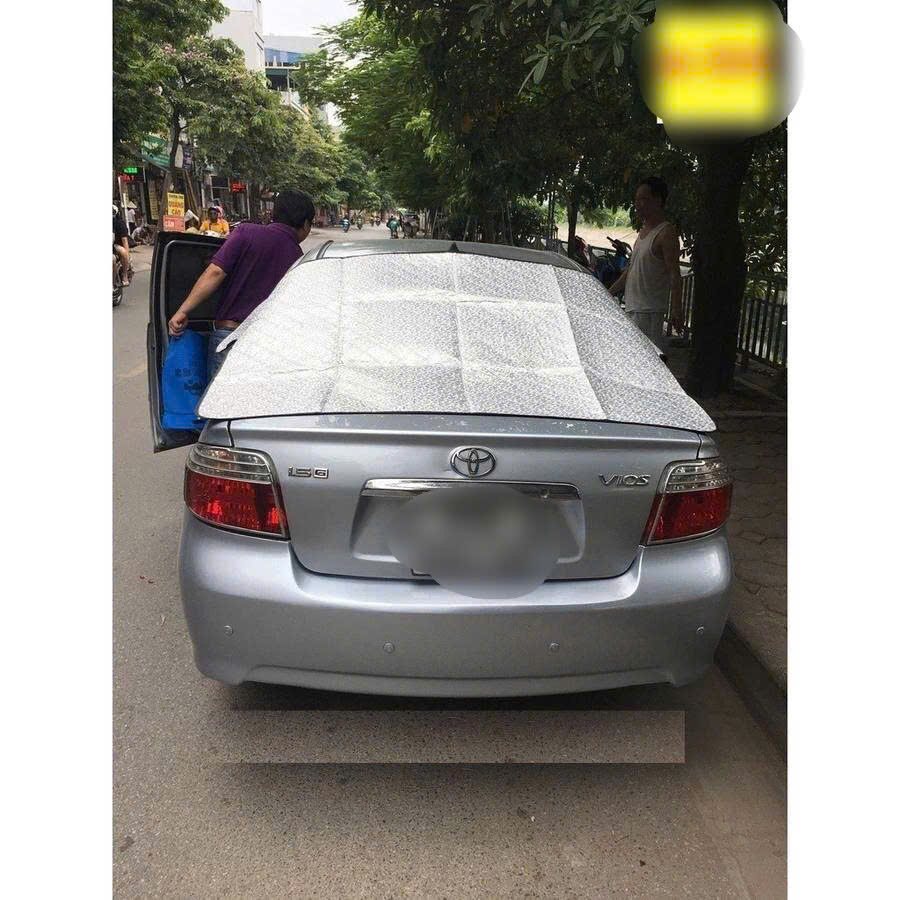Bạt Che Kính Lái Ô Tô 3 Lớp Cao Cấp – Cách Nhiệt, Chắn Tia UV, Giữ Xe Mát Mẻ Xe 4 Chỗ , 7 Chỗ , Kèm Túi Đựng Đẹp