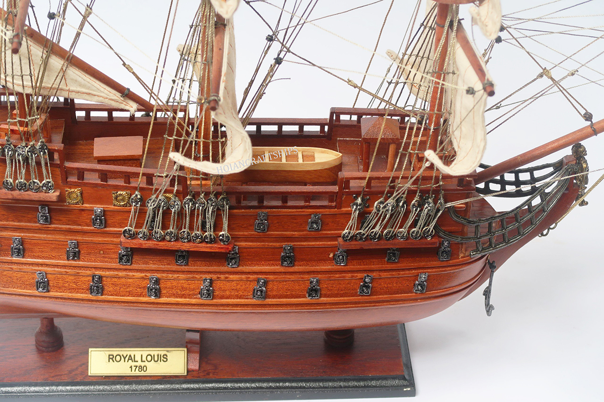 Mô hình thuyền chiến cổ Royal Louis (62cm)