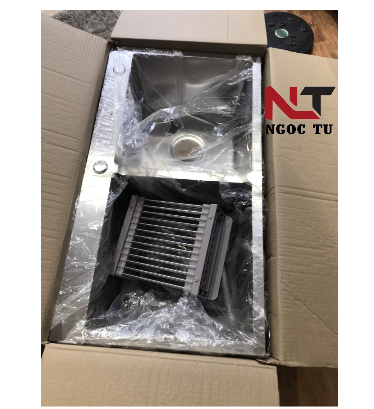 COMBO CHẬU RỬA BÁT, RỬA CHÉN ĐÚC SUS 304 VÀ VÒI RỬA BÁT nóng lạnh dây rút SUS 304