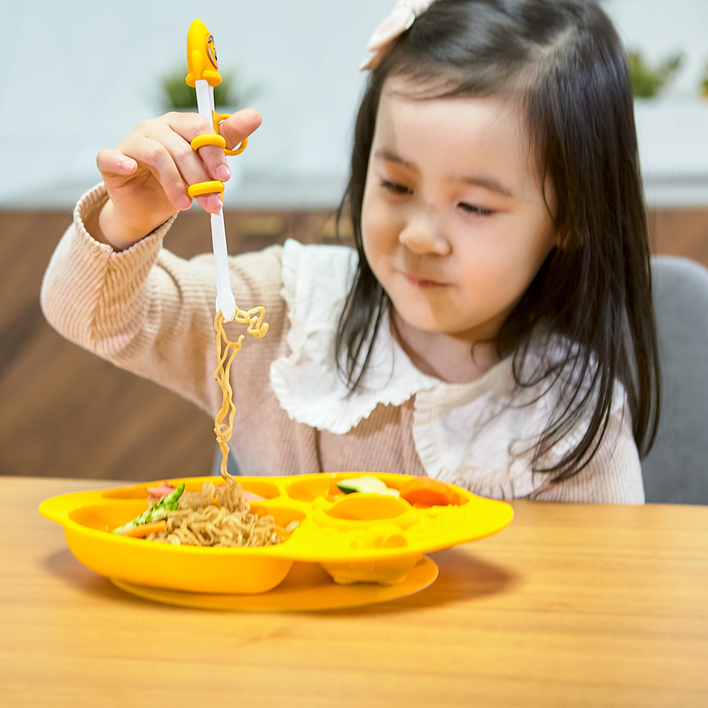 Đũa tập ăn phi hành gia cho bé Marcus & Marcus, từ 3 tuổi – Lola