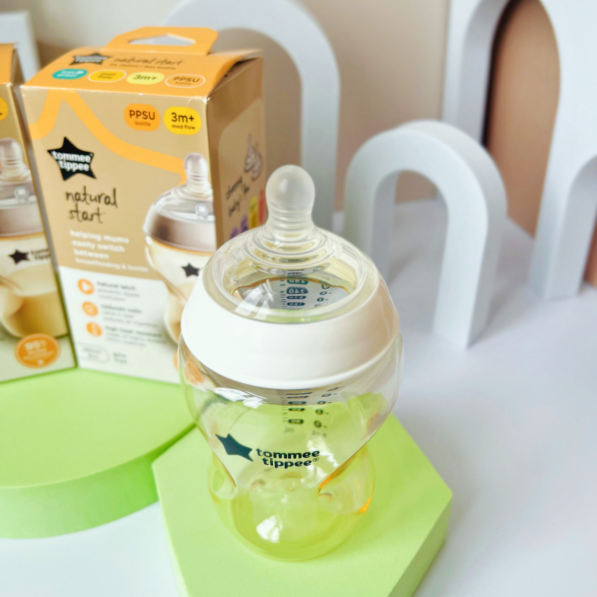 COMBO Bình Sữa PPSU Ty Siêu Mềm Tự Nhiên Tommee Tippee Natural Start 260ml & Núm Ty Silicon Thay Thế 6M+