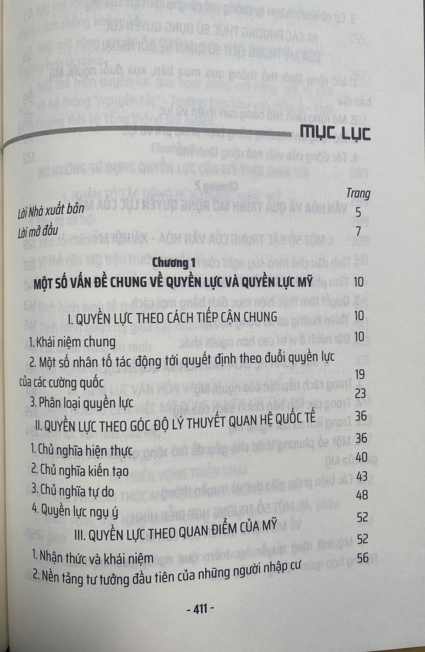 Quyền lực Mỹ trong quan hệ ngoại giao tiếp cận từ góc độ lịch sự và văn hóa (Sách chuyên khảo)