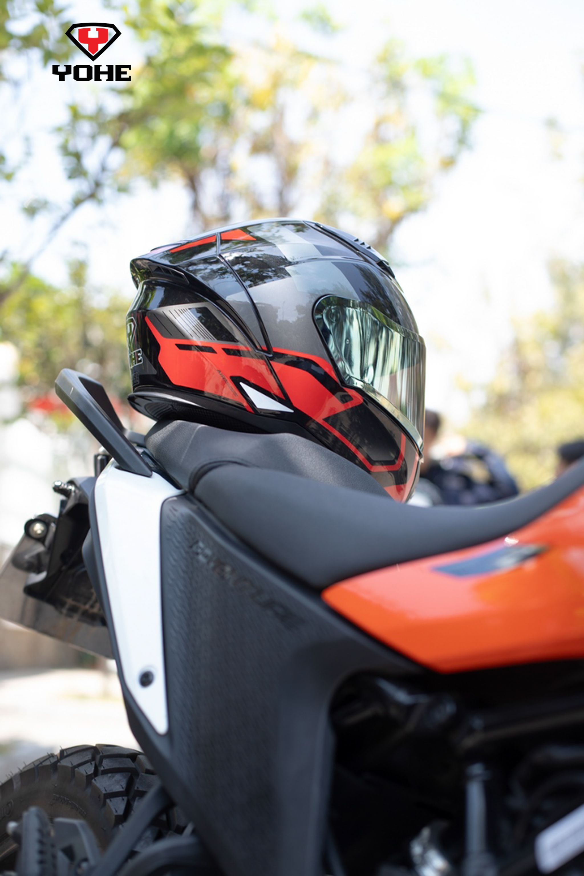 Mũ Bảo Hiểm Fullface YOHE 985 tem