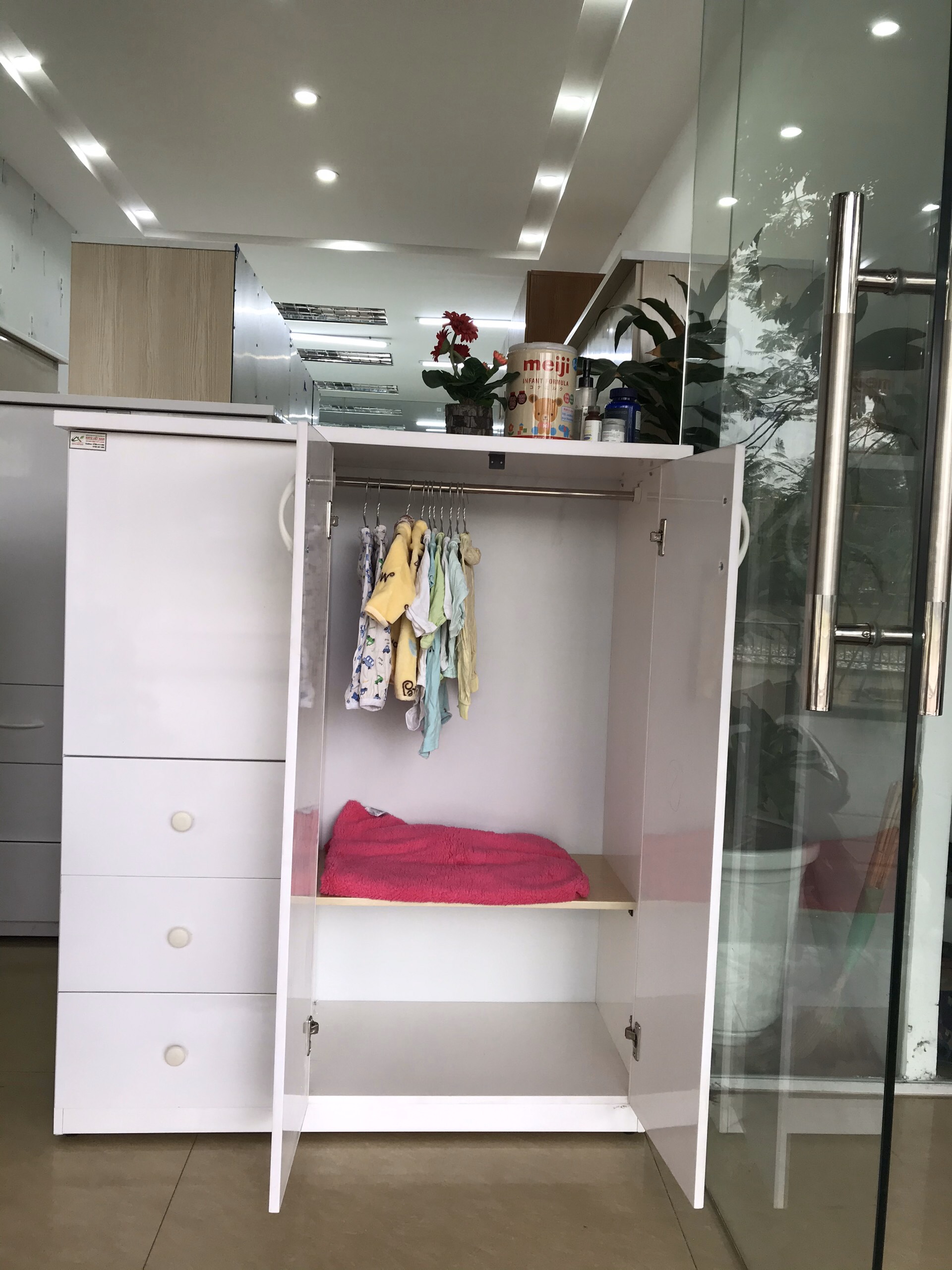 Tủ quần áo Baby Jang Mi