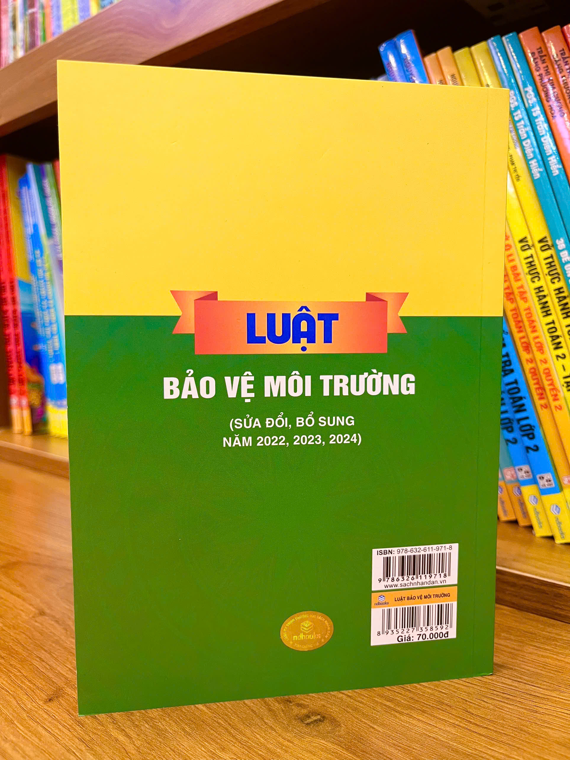 Sách - Luật bảo vệ môi trường năm 2022, 2023, 2024 - ndbooks