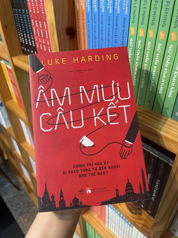 Sách - Âm mưu câu kết: Chính trị Hoa Kỳ bị thao túng từ bên ngoài như thế nào? (Nhã Nam HCM)
