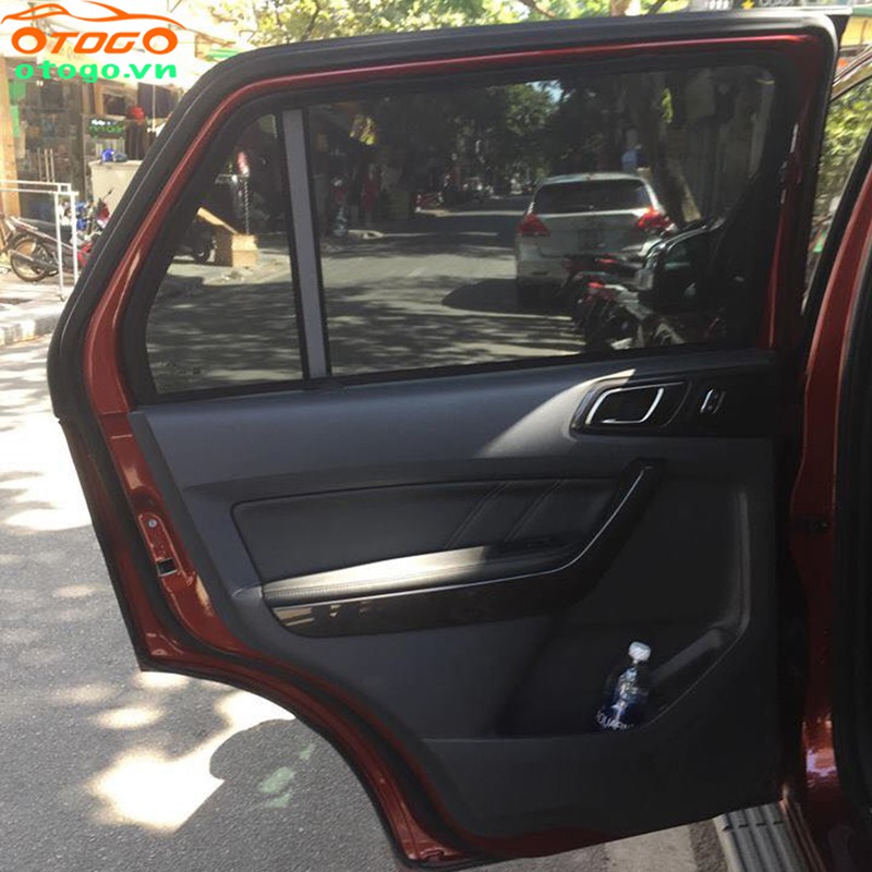 Rèm che nắng xe Ford Everest 2006- 2019, 2020, 2021, 2022, 2023 có hút nam châm cao cấp