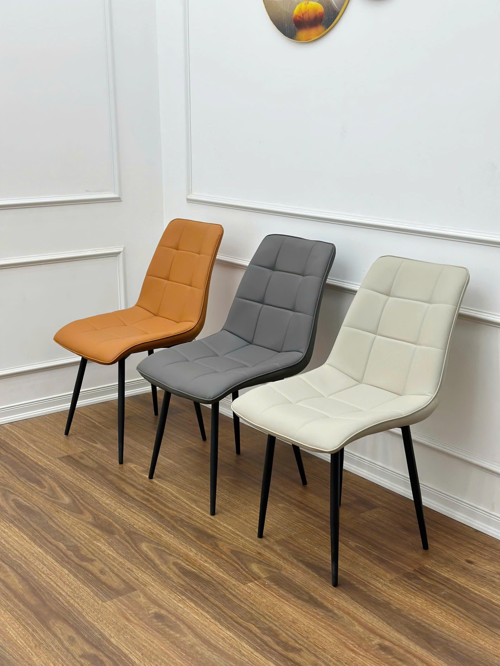 Bộ bàn ăn mặt đá ghế caro Juno Sofa 1m2 kèm 4 ghế tiện lợi giá rẻ