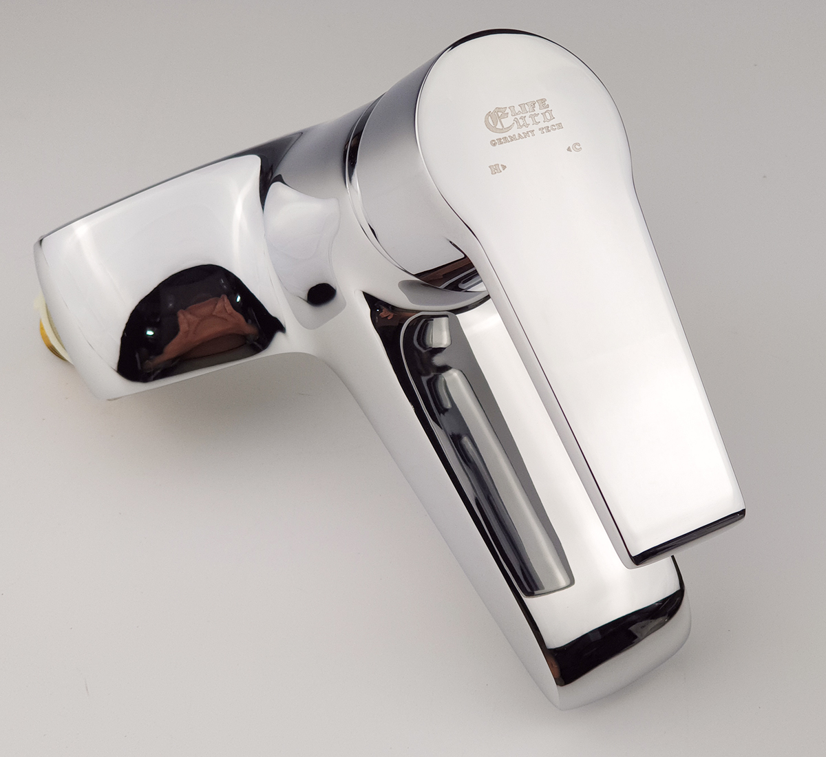 Vòi Lavabo nóng lạnh 2 chân Đồng mạ Chrome Eurolife EL-AZA03-1 (Trắng bạc)