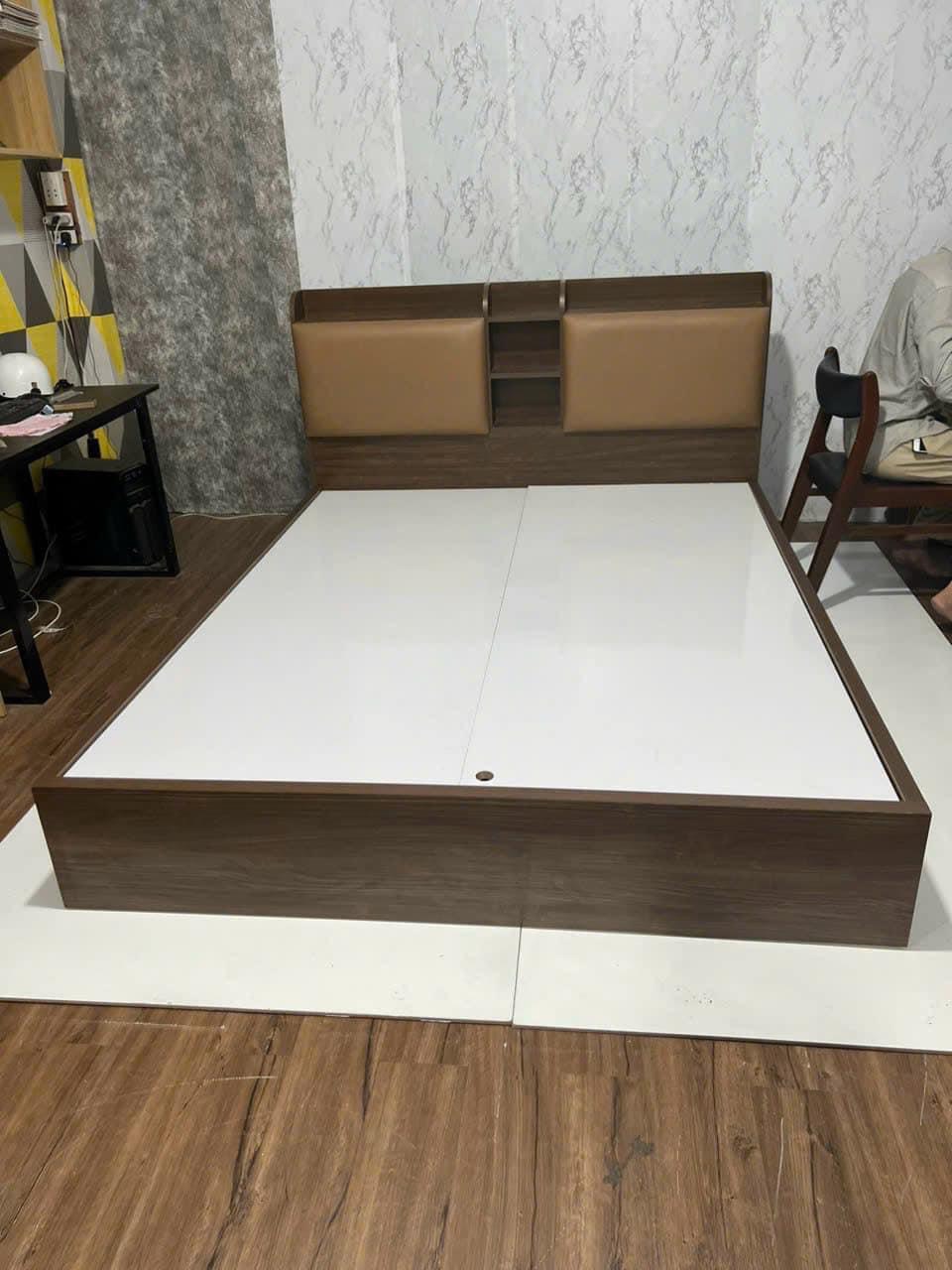 Giường gỗ Juno Sofa đầu giường bọc nệm nhiều màu lựa chọn giá rẻ KT 1m6/1m8 x 2m