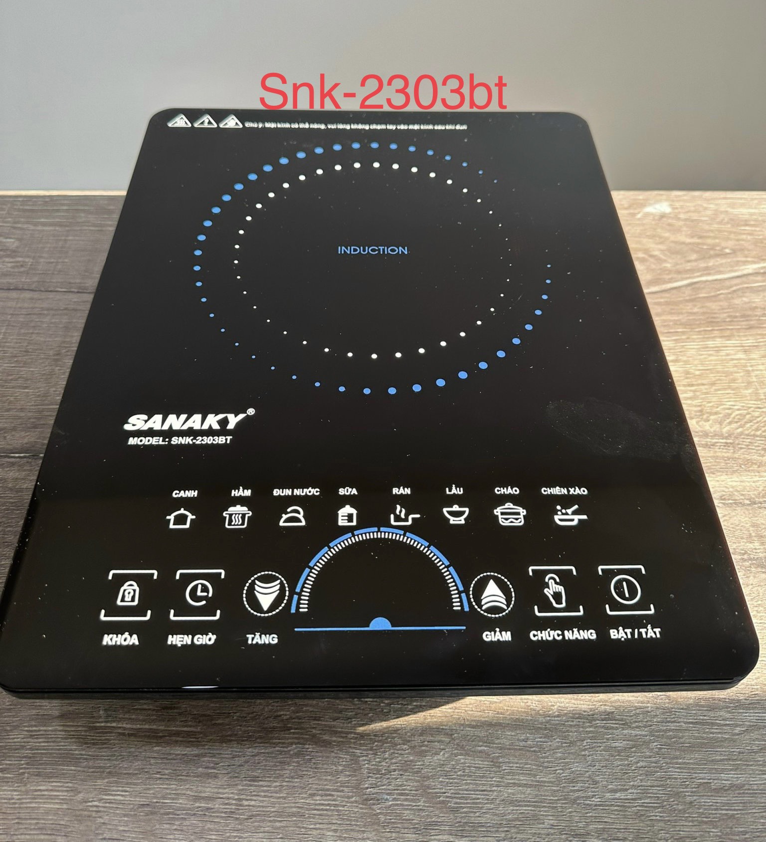 Bếp từ đơn Sanaky SNK-2303BT- Hàng chính hãng