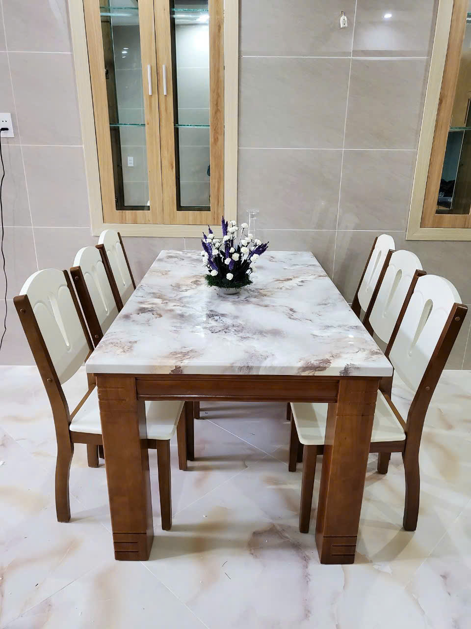 Bộ bàn ăn nhập khẩu Tundo bàn 1m6 và 6 ghế sang trọng, hiện đại