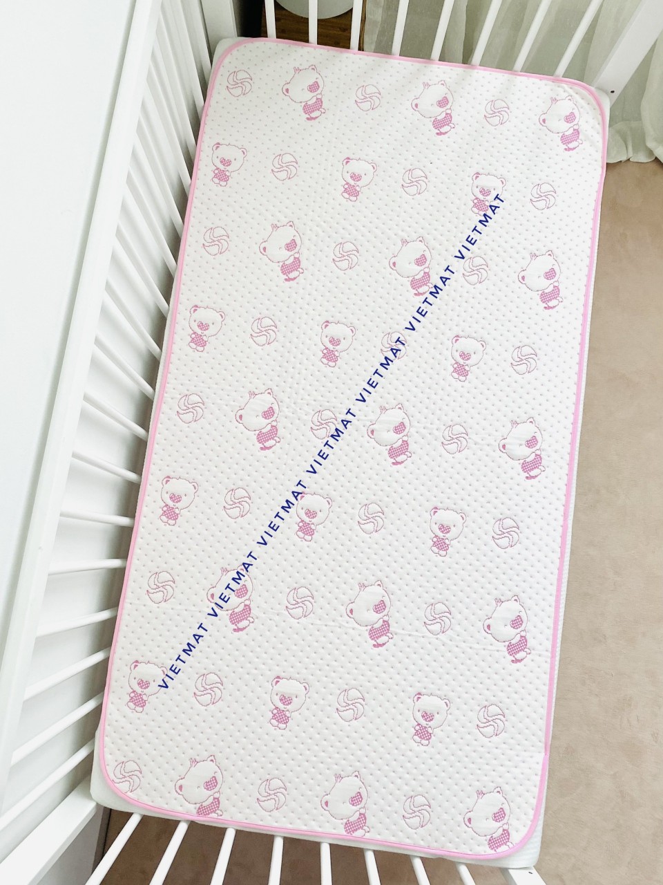 Combo 2 Tấm Lót Chống Thấm VIETMAT Màu Hồng (Size 70 x 100 cm)