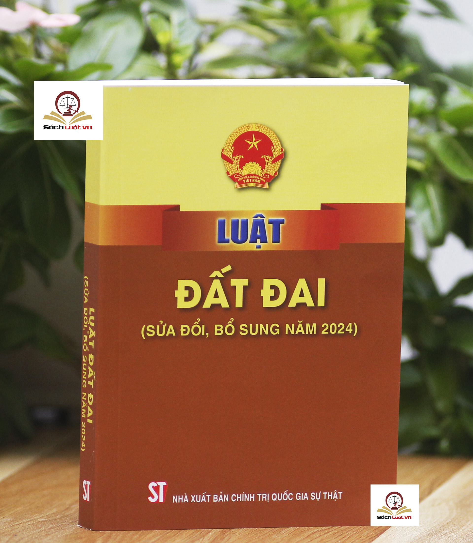 Combo 3 Cuốn Luật Đất đai, Luật Nhà ở, Luật Kinh doanh bất động sản (sửa đổi, bổ sung năm 2024, hiệu lực 1.8.2024)